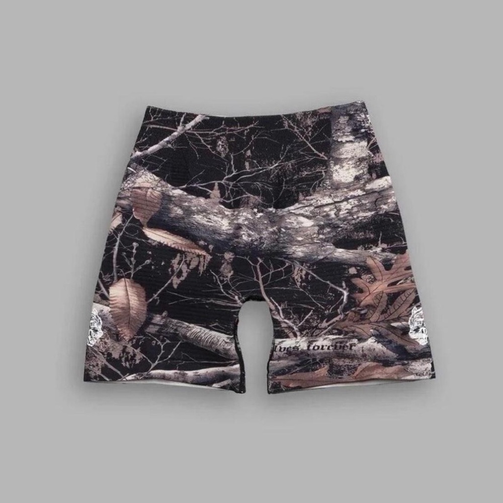 Dual Wolf Everson Seamless "Training" Shorts in Darc Brown Woodland Camo